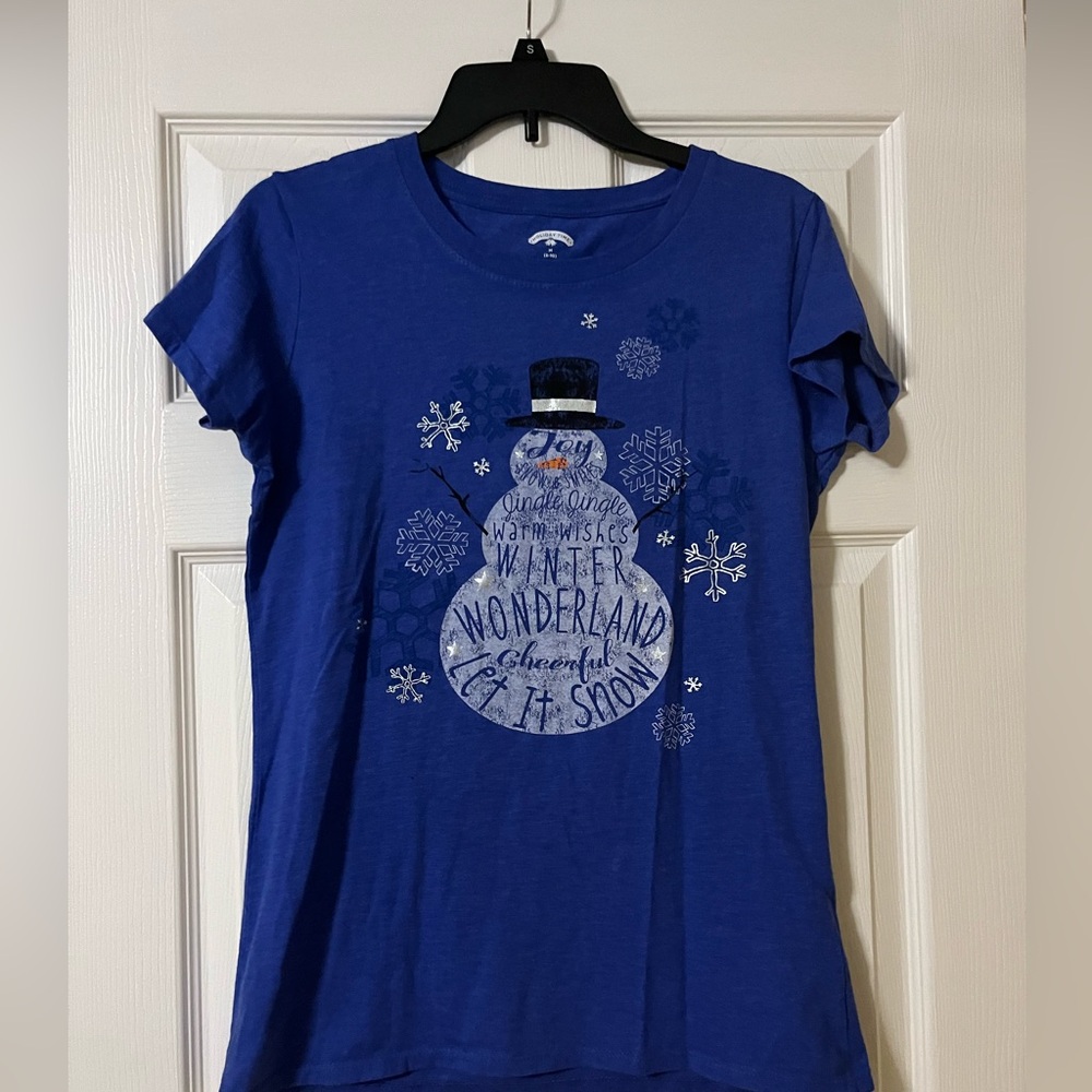 Juniors winter T-shirt.
